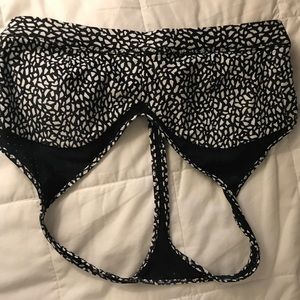 Lululemon Size S Black and White Bikini top